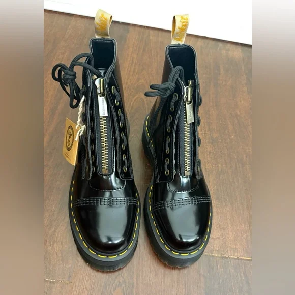 NWT Dr. Martens Sinclair Vegan Patent Leather boots in black Size 8 - Picture 9 of 16